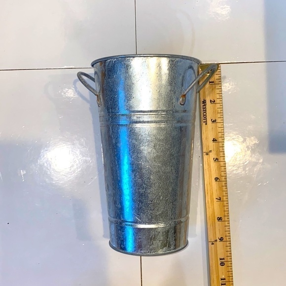 Weathered silver tone metal vase with handles. Plastic liner. 9” by 5”. - Picture 3 of 4